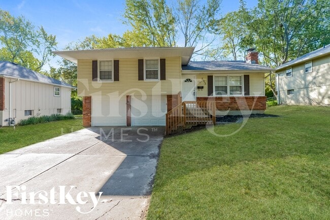 property at 8913 E 90 Terrace