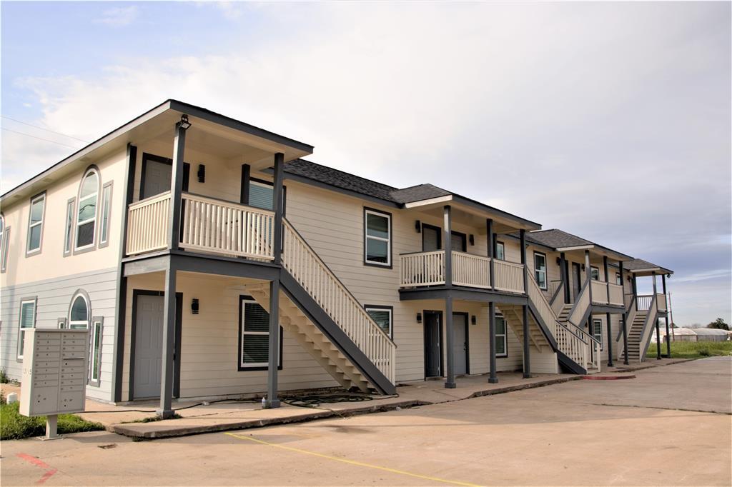 13115 Hwy 6 in Rosharon, TX - Building Photo