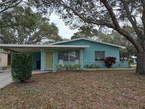 821 Helena Dr in Largo, FL - Building Photo - Building Photo