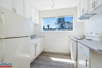 439 S 4th St, Unit 30 in San Jose, CA - Foto de edificio - Building Photo
