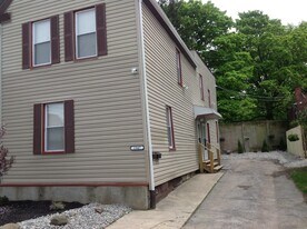 1947 E 124th Pl, Unit Dn in Cleveland, OH - Building Photo