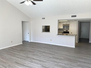 2202 Windy Meadow Dr in Sugar Land, TX - Building Photo - Building Photo