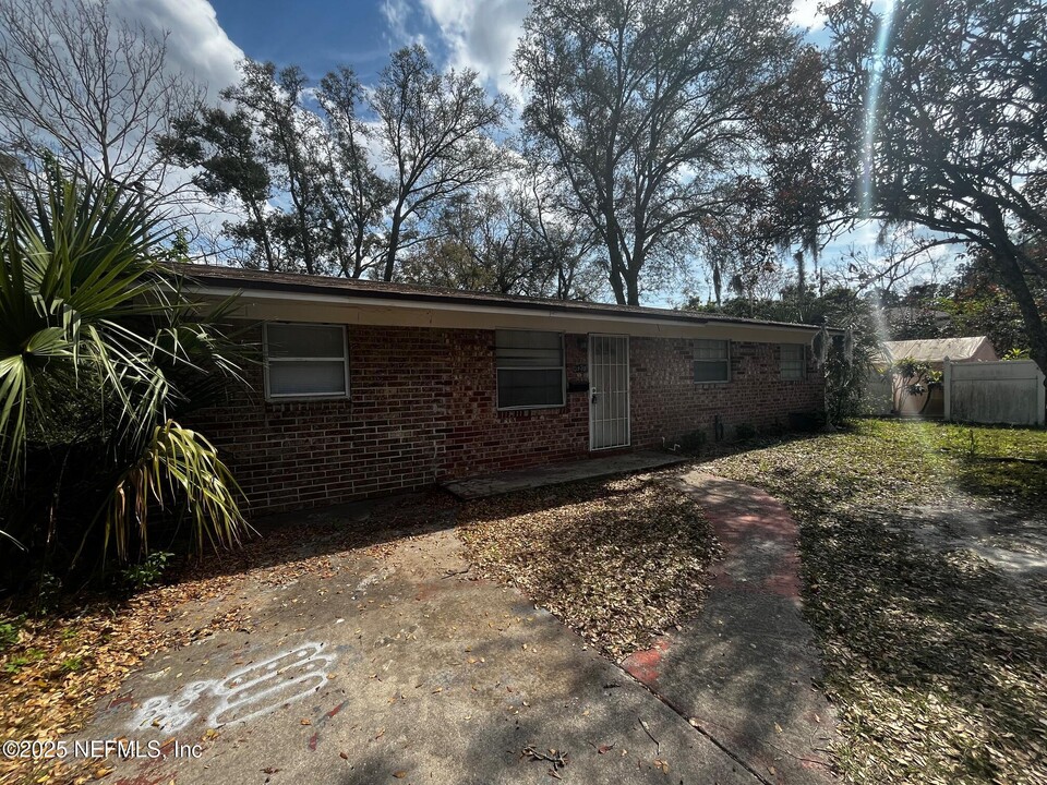 3970 Winton Dr in Jacksonville, FL - Building Photo