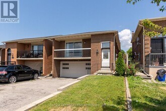54 ASHBURN UPPER Crescent in Vaughan, ON - Building Photo - Building Photo