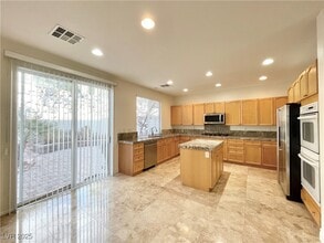 1590 Sabatini Dr in Henderson, NV - Foto de edificio - Building Photo