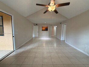 15661 SW 104th Terrace in Miami, FL - Building Photo - Building Photo