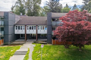 33400 Bourquin Pl in Abbotsford, BC - Building Photo