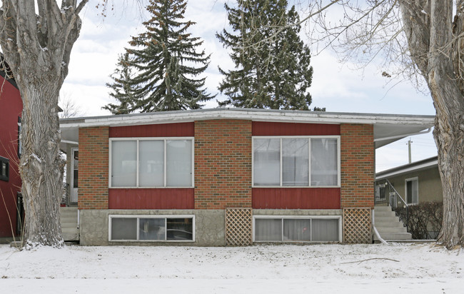 2329 7th Ave NW in Calgary, AB - Building Photo - Building Photo