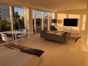900 Bay Dr, Unit # 315 in Miami, FL - Foto de edificio - Building Photo