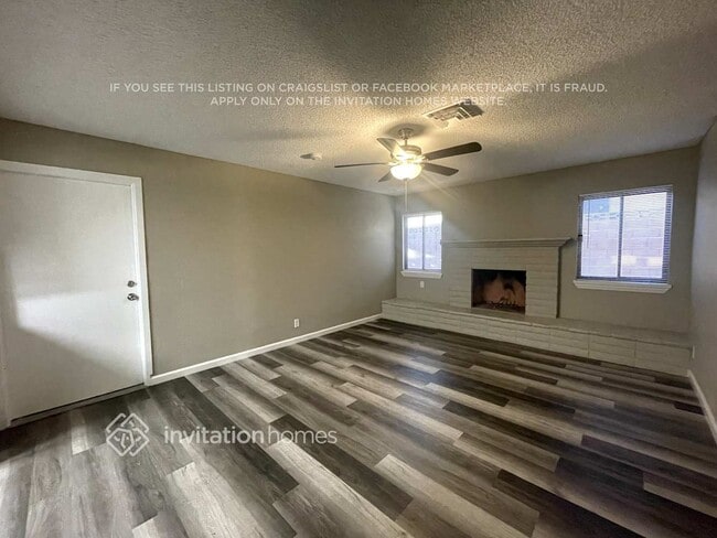 3750 E Crellin Cir in Las Vegas, NV - Building Photo - Building Photo