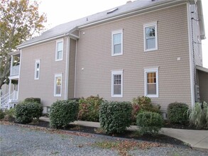 6 County St in Newport, RI - Building Photo - Building Photo