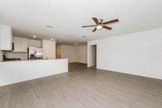 2221 La Vis Ln in Fort Worth, TX - Building Photo - Building Photo