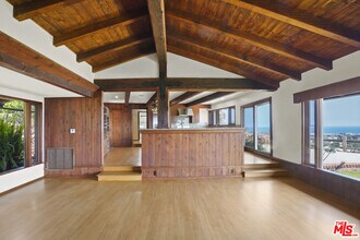 3217 Colony View Cir in Malibu, CA - Building Photo - Building Photo