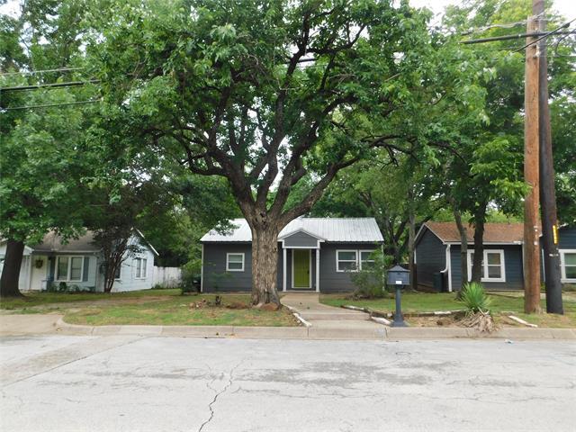 2301 Bolivar St in Denton, TX - Building Photo - Building Photo