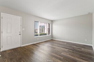 33542 Street of the Blue Lantern in Dana Point, CA - Foto de edificio - Building Photo