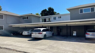 2053 Central Ave in Alameda, CA - Building Photo - Building Photo