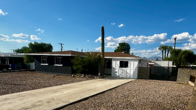 7033 E Calle Orion in Tucson, AZ - Building Photo - Building Photo