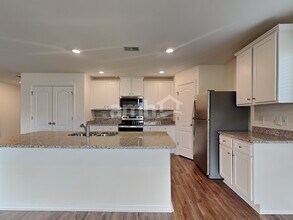 2065 Southlea Dr in Inman, SC - Building Photo - Building Photo