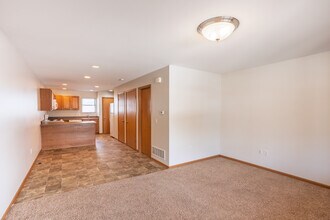 Hawkeye Townhomes in Dubuque, IA - Foto de edificio - Interior Photo