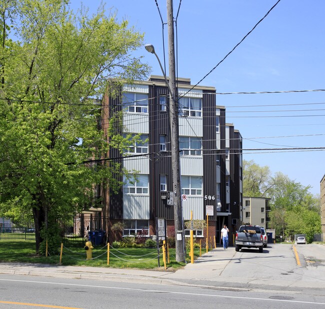 506 Dawes Rd in Toronto, ON - Building Photo - Building Photo