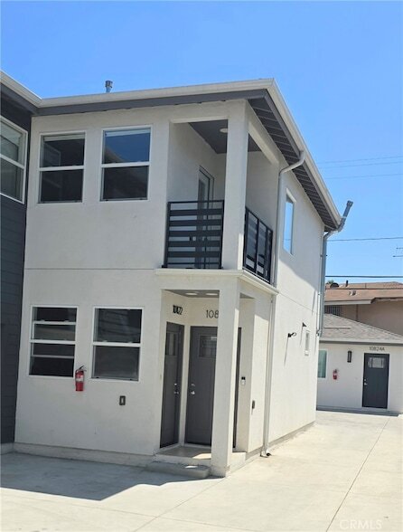 property at 10824 Long Beach Blvd