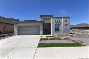 7825 Enchanted Range in El Paso, TX - Building Photo
