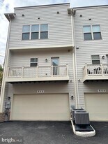 946 Hts Aly SE in Washington, DC - Building Photo