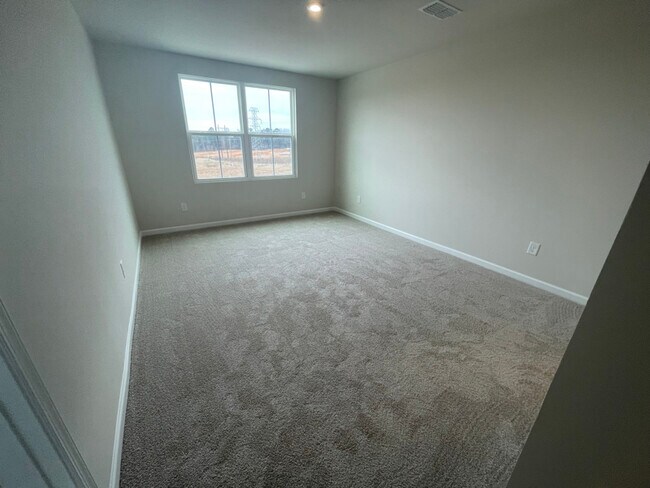 1152 Robins Nest Dr in Youngsville, NC - Foto de edificio - Building Photo