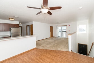 Jackson Farms Apartments in Oshkosh, WI - Building Photo - Building Photo