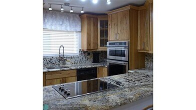 123 Deer Creek Blvd in Deerfield Beach, FL - Building Photo - Building Photo
