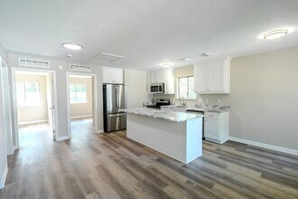 1410 Shallow Brook in Tallahassee, FL - Building Photo - Building Photo