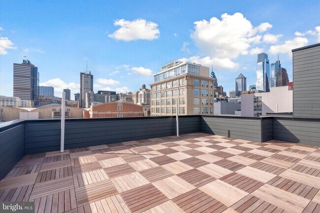 225 N 12th St-Unit -202 in Philadelphia, PA - Foto de edificio - Building Photo