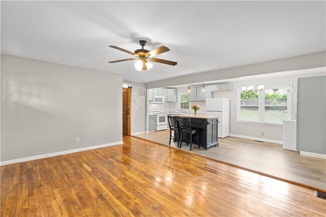 property at 2161 Rochelle Way SW