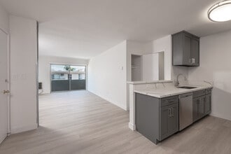 1834 Bentley in Los Angeles, CA - Building Photo - Building Photo