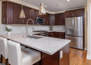 938 N Marshall St, Unit 3 in Philadelphia, PA - Foto de edificio - Building Photo