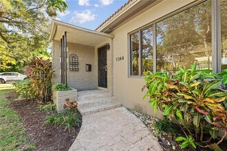 1044 NE 97th St in Miami Shores, FL - Building Photo - Building Photo
