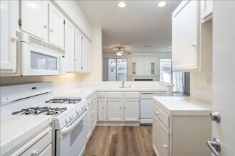 26507 Big Sur Dr in Santa Clarita, CA - Building Photo - Building Photo