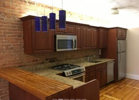 28 Beacon St, Unit 2 in Chelsea, MA - Building Photo