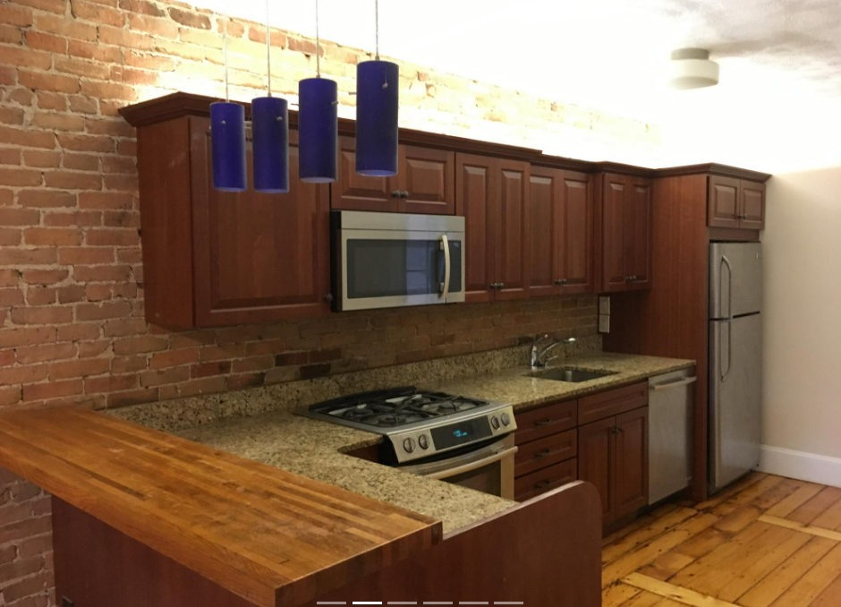 28 Beacon St, Unit 2 in Chelsea, MA - Building Photo