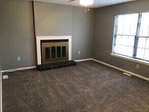 1364 Leaning Tree Ln in Lexington, KY - Building Photo - Building Photo