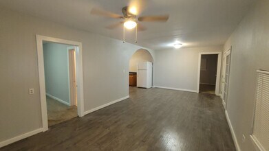 3206 El Paso St in San Antonio, TX - Building Photo - Building Photo