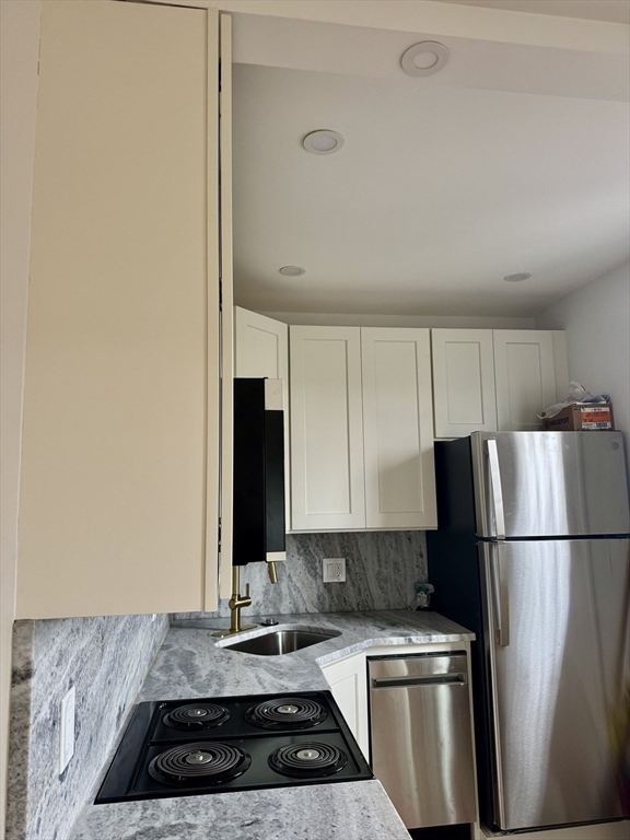 49 Elm St in Boston, MA - Building Photo - Building Photo