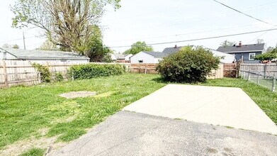 706 Fletcher Ln in Beech Grove, IN - Building Photo - Building Photo