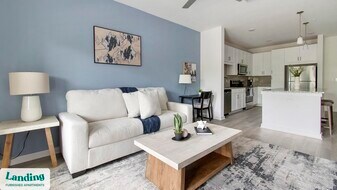 12525 Tibbets Ln in Jacksonville, FL - Building Photo