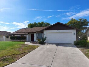 5834 Monroe Rd in Venice, FL - Building Photo - Building Photo