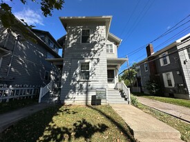 336-338 W Wesley St