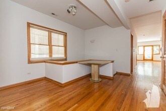 1458 W Cortez St-Unit -Apt 1 in Chicago, IL - Building Photo - Building Photo