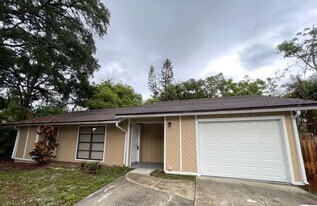 2127 Worrington St in Sarasota, FL - Building Photo