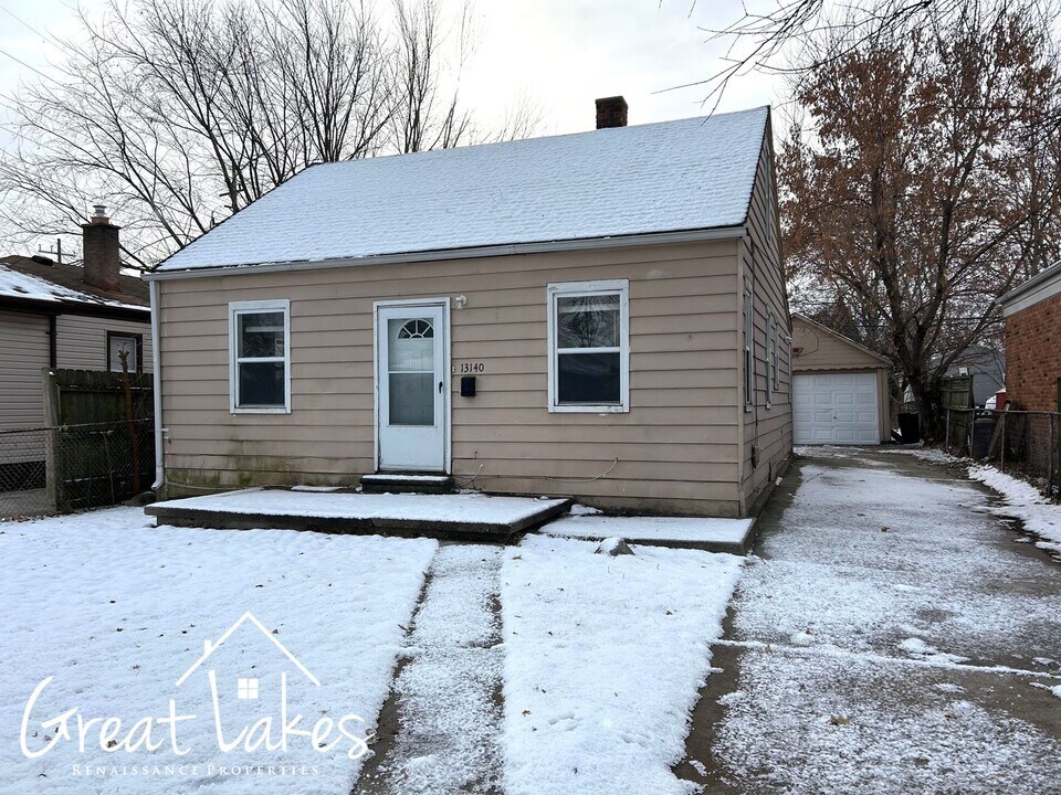13140 Fisk Ave in Warren, MI - Building Photo