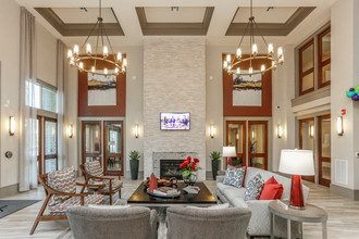 Hollyoak Senior Living in Houston, TX - Building Photo - Building Photo